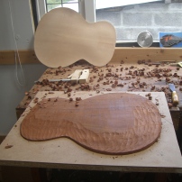 Carving a mahogany guitar - back